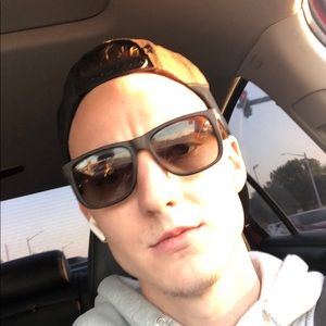 Meet your Posher, Blake